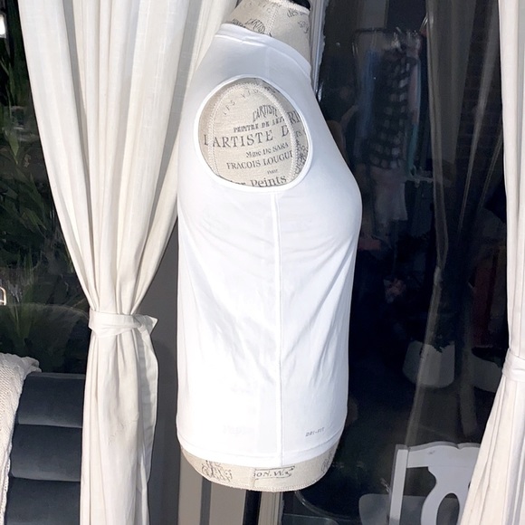 Nike Dri-Fit white sleeveless tank top big kid boys size Medium athletic shirt​ - Picture 4 of 9